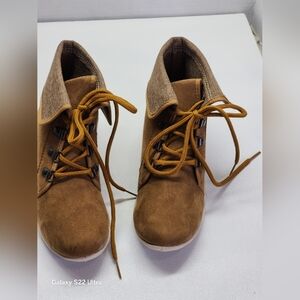 Brown Women's Lace-Up Ankle Boots